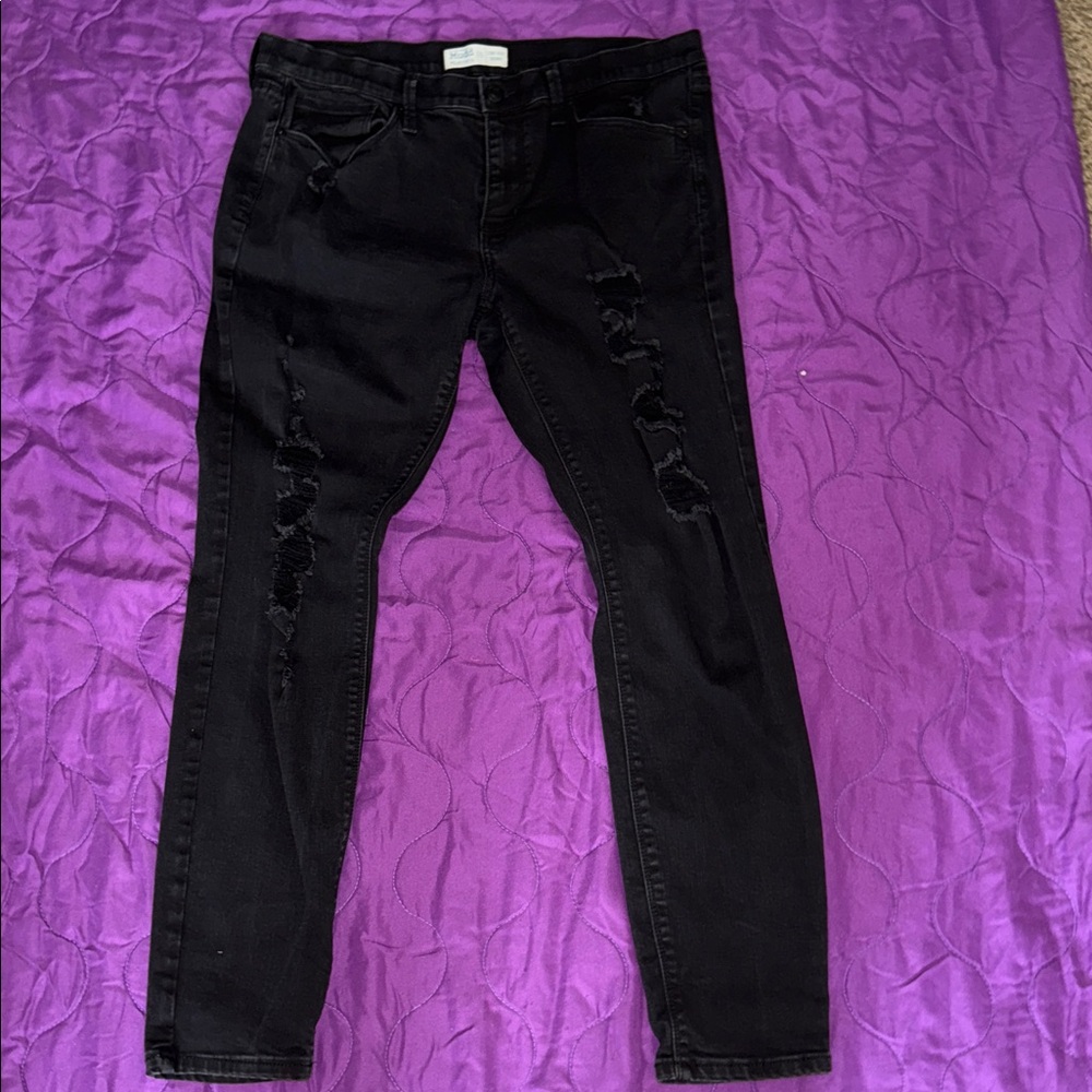 Mudd Black Distressed Jeans